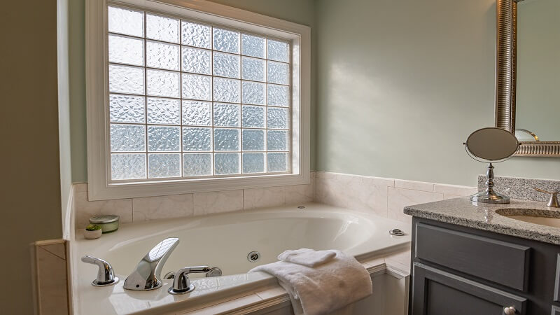Want a Spa Like Bathroom? Here are 9 Remodeling Tips